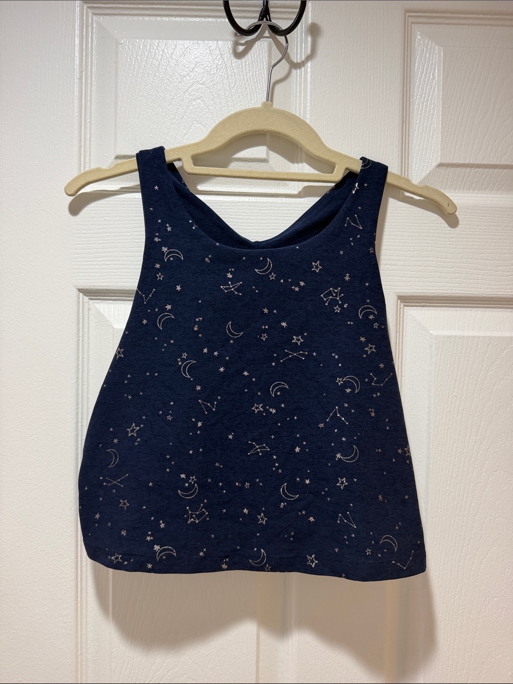 Beyond Yoga Women's Navy Moon & Star Crop Tank Top with built in bra XL